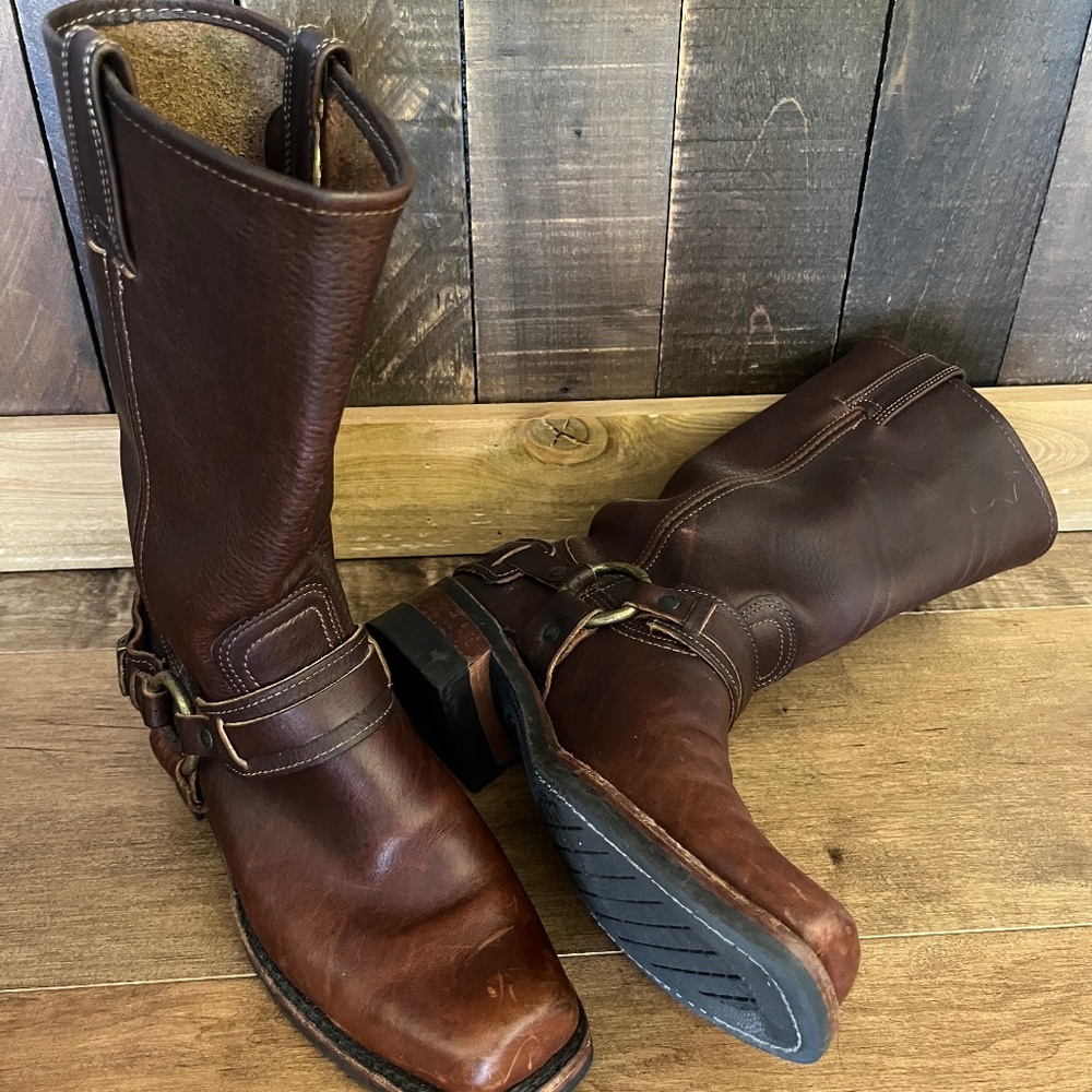 FRYE Women's Harness Boot - Distressed Brown - Pre-owned Size 8.5